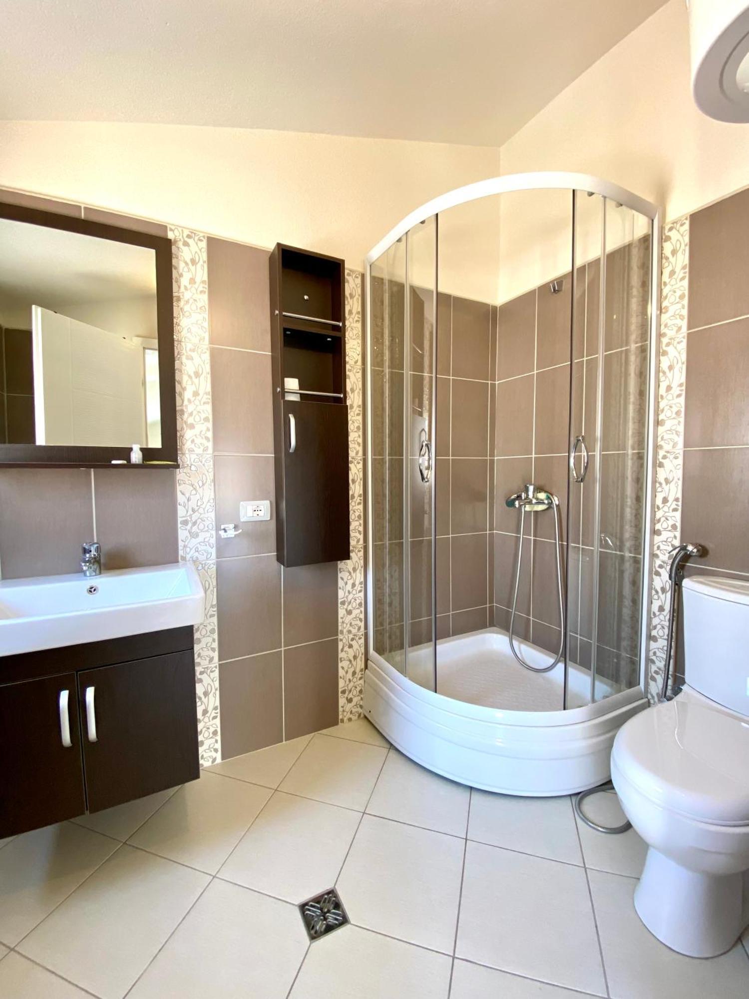 Fimi Apartments Улцин Екстериор снимка
