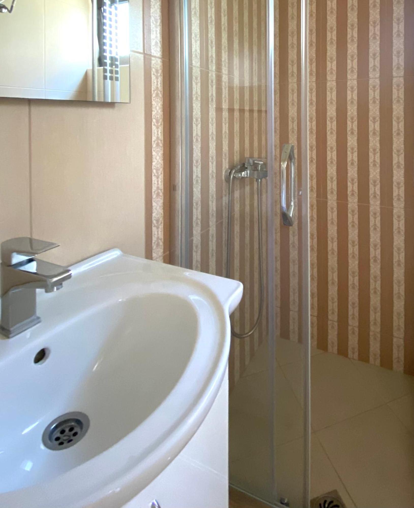 Fimi Apartments Улцин Екстериор снимка
