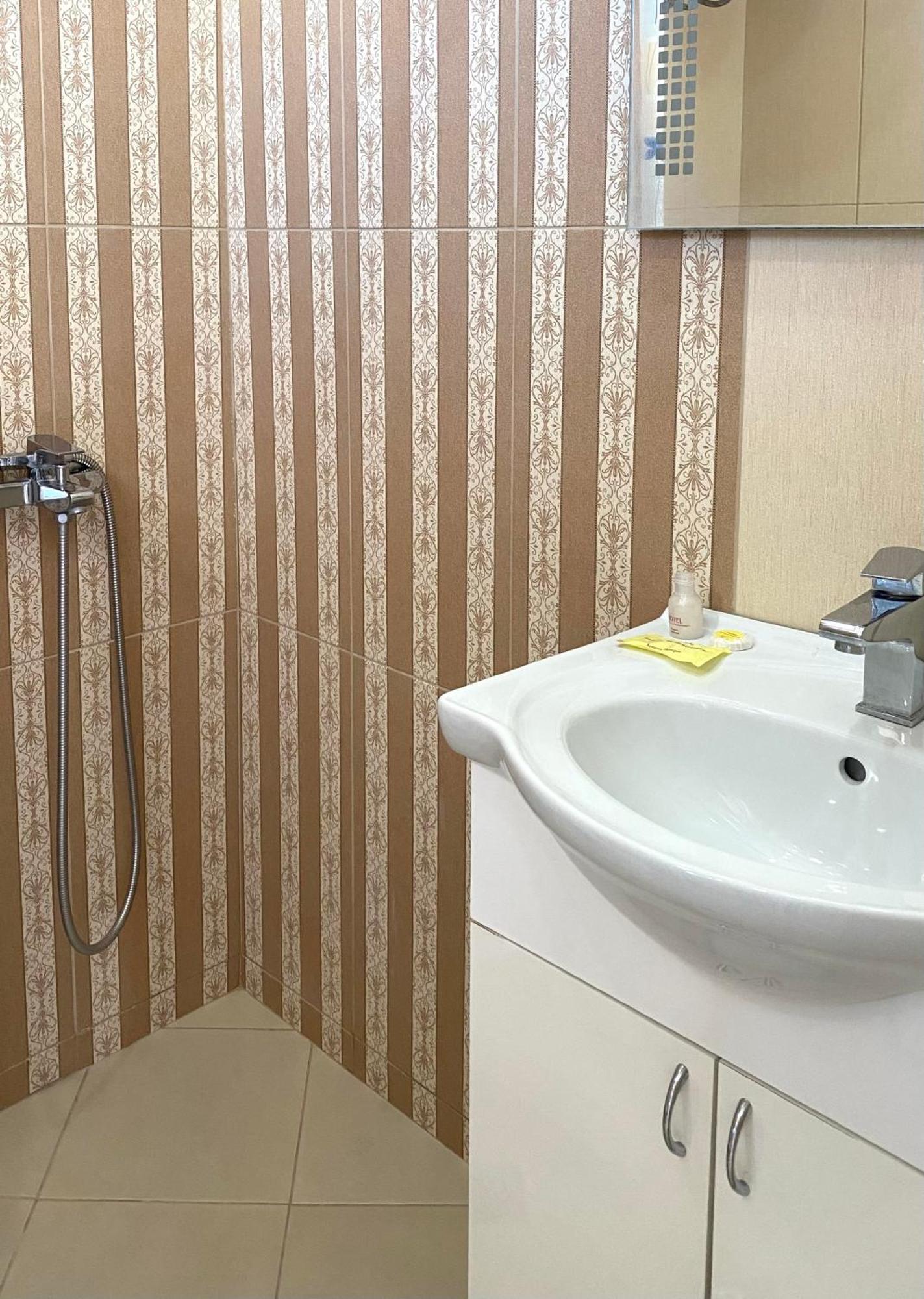 Fimi Apartments Улцин Екстериор снимка
