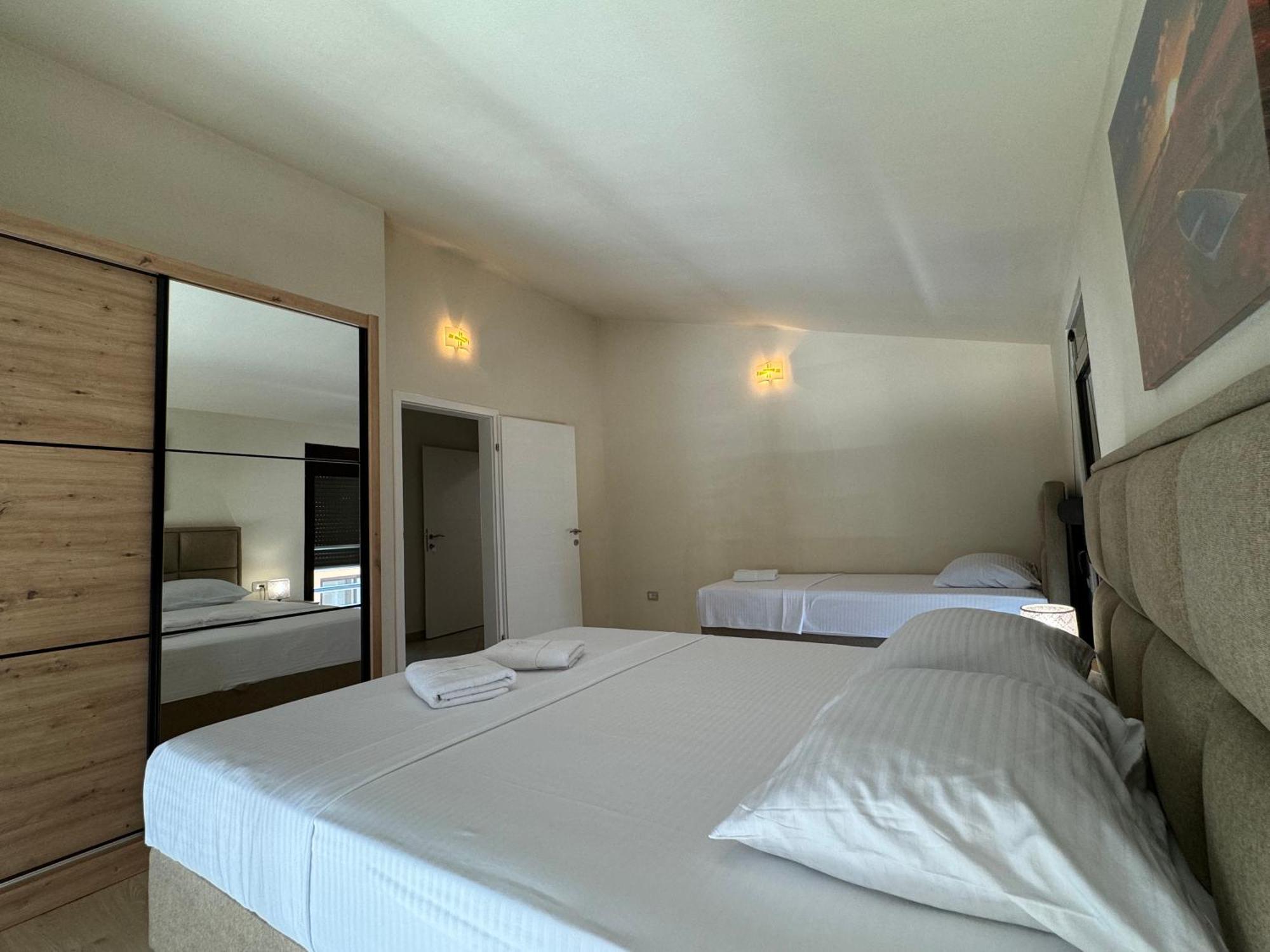 Fimi Apartments Улцин Екстериор снимка